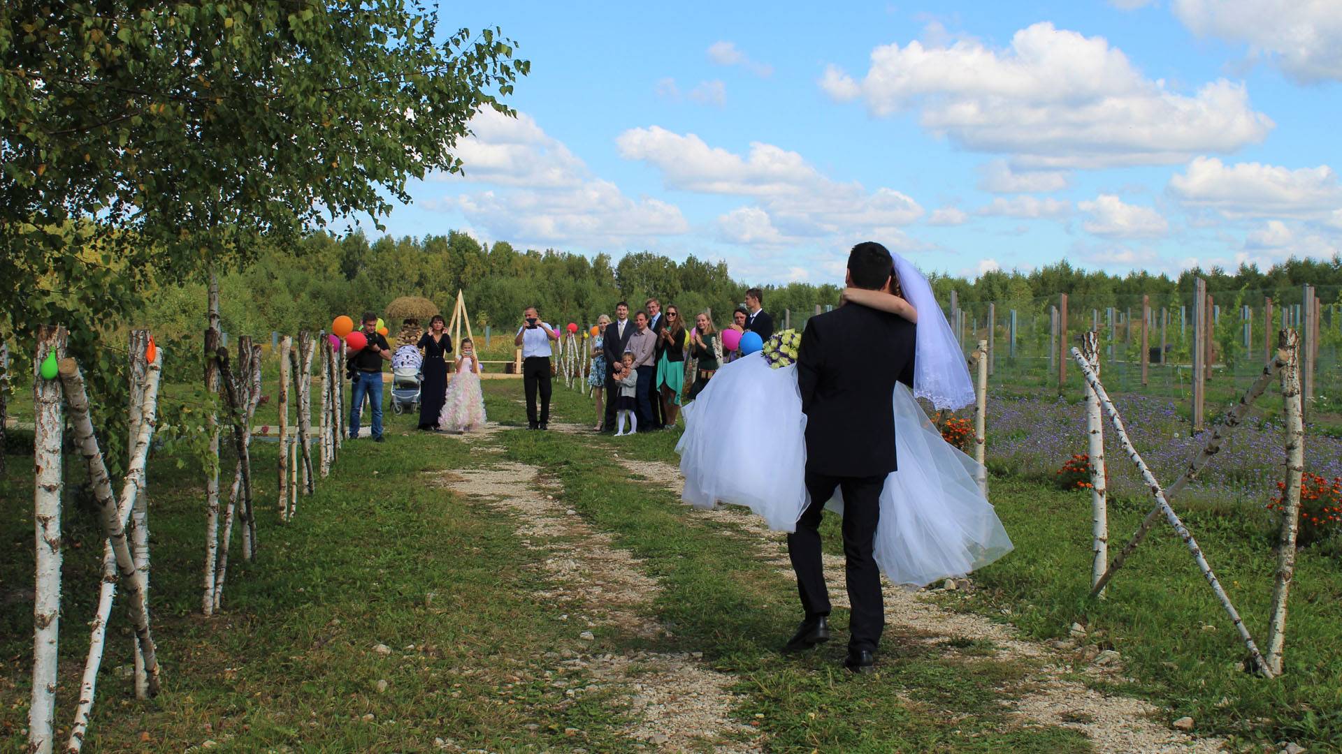 KULAKOVO обьявляет о проведение первой свадьбы на Тульском винограднике с 30 гостями